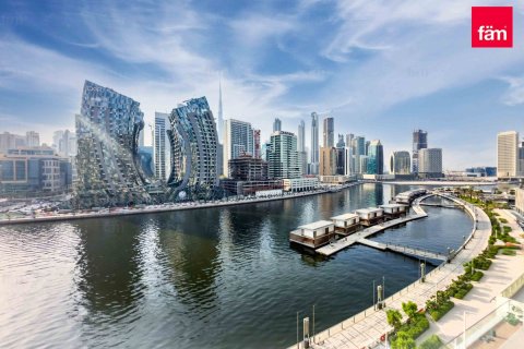Apartment in Business Bay, Dubai 2 bedrooms, 199 sq.m. № 53293 - photo 17