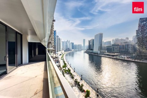 Apartment in Business Bay, Dubai 2 bedrooms, 199 sq.m. № 53293 - photo 19