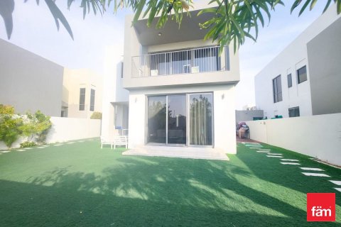 Villa in Dubai Hills Estate, Dubai 3 bedrooms, 424.8 sq.m. № 53294 - photo 3