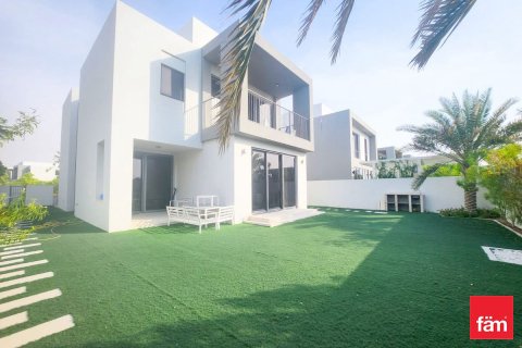 Villa in Dubai Hills Estate, Dubai 3 bedrooms, 424.8 sq.m. № 53294 - photo 2
