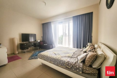 Villa in Dubai Hills Estate, Dubai 3 bedrooms, 424.8 sq.m. № 53294 - photo 15