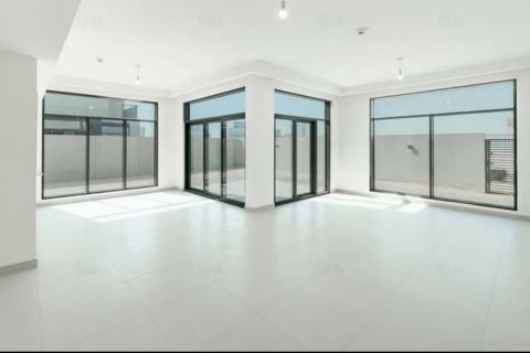 Townhouse in Dubai South (Dubai World Central), Dubai 4 bedrooms, 306.39409400 sq.m. № 63823 - photo 11