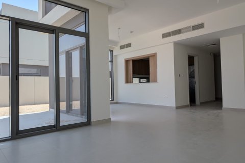 Townhouse in Dubai South (Dubai World Central), Dubai 4 bedrooms, 306.39409400 sq.m. № 63823 - photo 9
