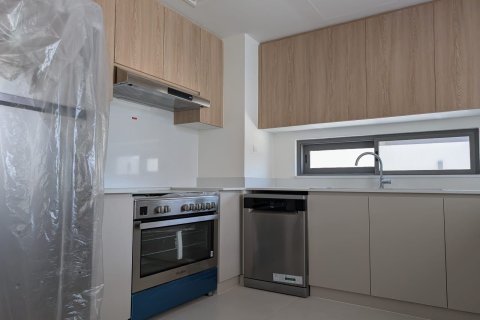 Townhouse in Dubai South (Dubai World Central), Dubai 4 bedrooms, 306.39409400 sq.m. № 63823 - photo 7