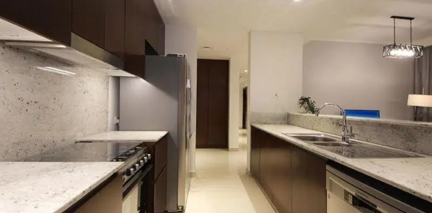 Appartement à Dubai, 2 chambres, 126 m², № 5613