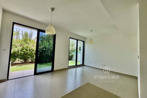 Снять в аренду виллу в Дубай Хилс Эстейт, Дубай: 4 спальни, 326м², № 78051 - фото 5