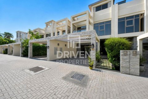 Townhouse in Meydan, Dubai 3 bedrooms, 235.23 sq.m. № 126354 - photo 27