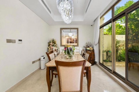 Townhouse in Meydan, Dubai 3 bedrooms, 235.23 sq.m. № 126354 - photo 12