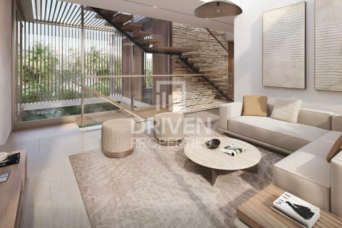 Villa in Dubai Land, Dubai 5 bedrooms, 472.23 sq.m. № 126357 - photo 3