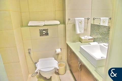 Apartment in Palm Jumeirah, Dubai 2 bedrooms, 162 sq.m. № 99100 - photo 9