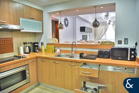 Apartment in Palm Jumeirah, Dubai 2 bedrooms, 162 sq.m. № 99100 - photo 7