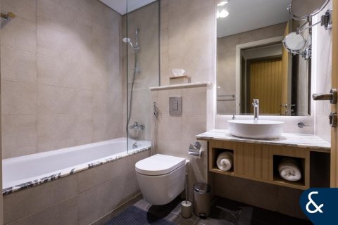 Apartment in Business Bay, Dubai 2 bedrooms, 113 sq.m. № 99103 - photo 21