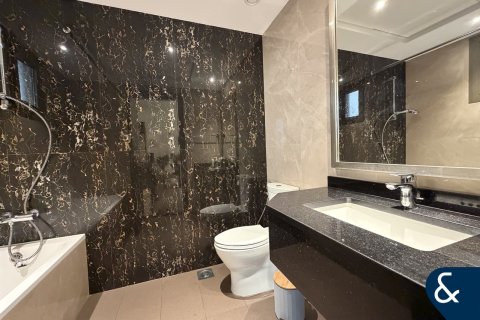 Apartment in Downtown Dubai (Downtown Burj Dubai), Dubai 2 bedrooms, 127 sq.m. № 99105 - photo 7