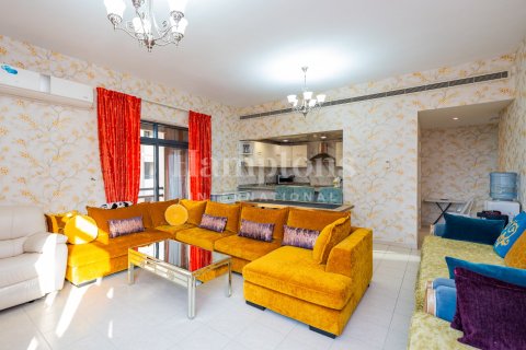 Apartment in Greens, Dubai 2 bedrooms, 130.81950139 sq.m. № 63374 - photo 3