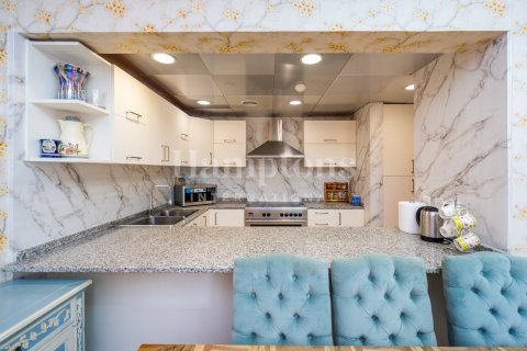 Apartment in Greens, Dubai 2 bedrooms, 130.81950139 sq.m. № 63374 - photo 16