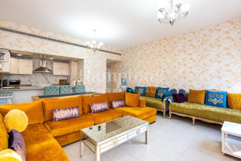 Apartment in Greens, Dubai 2 bedrooms, 130.81950139 sq.m. № 63374 - photo 5