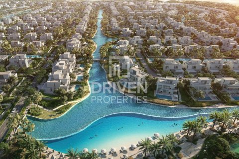 Villa in Dubai 6 bedrooms, 1059 sq.m. № 65777 - photo 2