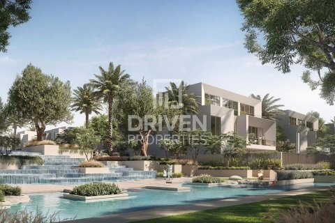 Villa in Dubai 6 bedrooms, 1059 sq.m. № 65777 - photo 8