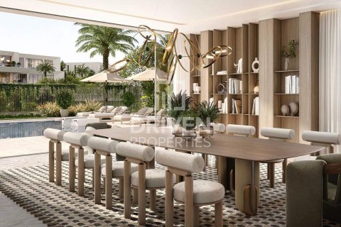 Villa in Dubai 6 bedrooms, 1059 sq.m. № 65777 - photo 7