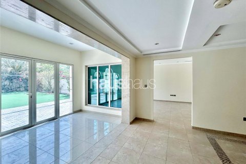 Villa en Legacy, Jumeirah Park, Dubai, 3 dormitorios, 294 m², № 44817 - foto 2
