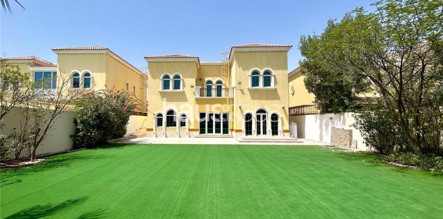 Villa en Legacy, Jumeirah Park, Dubai, 3 dormitorios, 294 m², № 44817