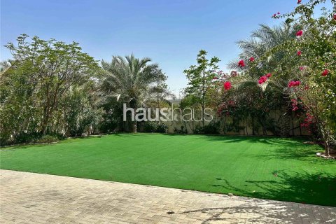 Villa en Legacy, Jumeirah Park, Dubai, 3 dormitorios, 294 m², № 44817 - foto 7