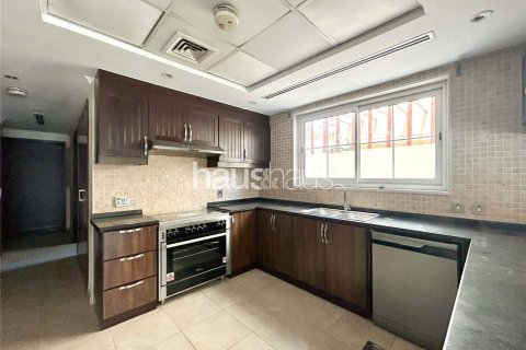 Villa en Legacy, Jumeirah Park, Dubai, 3 dormitorios, 294 m², № 44817 - foto 4