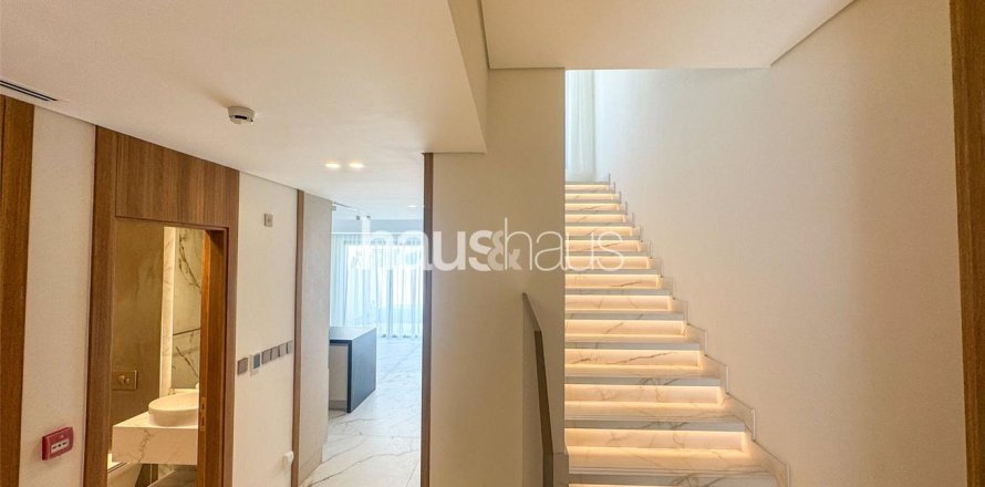 Adosado en Jumeirah Golf Estates, Dubai, 3 dormitorios, 204 m², № 44805