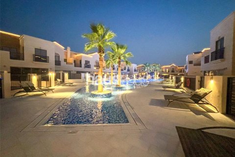 Adosado en Jumeirah Golf Estates, Dubai, 3 dormitorios, 204 m², № 44805 - foto 18