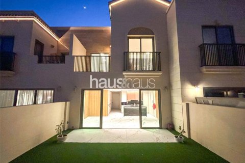Adosado en Jumeirah Golf Estates, Dubai, 3 dormitorios, 204 m², № 44805 - foto 3