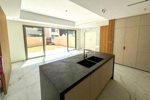 Adosado en Jumeirah Golf Estates, Dubai, 3 dormitorios, 204 m², № 44805 - foto 6