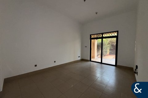 Apartamento en Old Town, Dubai, 1 dormitorio, 131 m², № 79413 - foto 1
