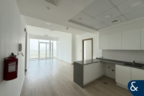 Снять в аренду квартиру в Джумейра Вилладж Серкл, Дубай: 3 спальни, 151м², № 79392 - фото 1