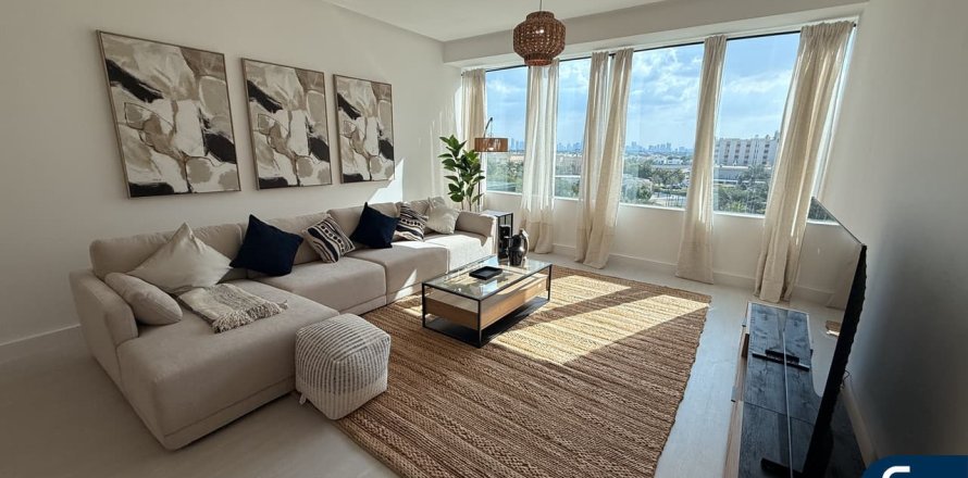 Квартира в Джумейра Лейк Тауэрс, Дубай, 1 спальня, 94м², № 98496