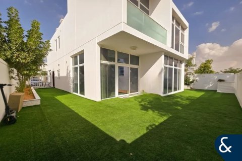 Купить виллу в DAMAC Hills (Akoya by DAMAC), Дубай: 6 спален, 322м², № 98499 - фото 1