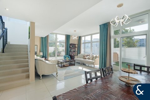 Купить виллу в DAMAC Hills (Akoya by DAMAC), Дубай: 6 спален, 322м², № 98499 - фото 4