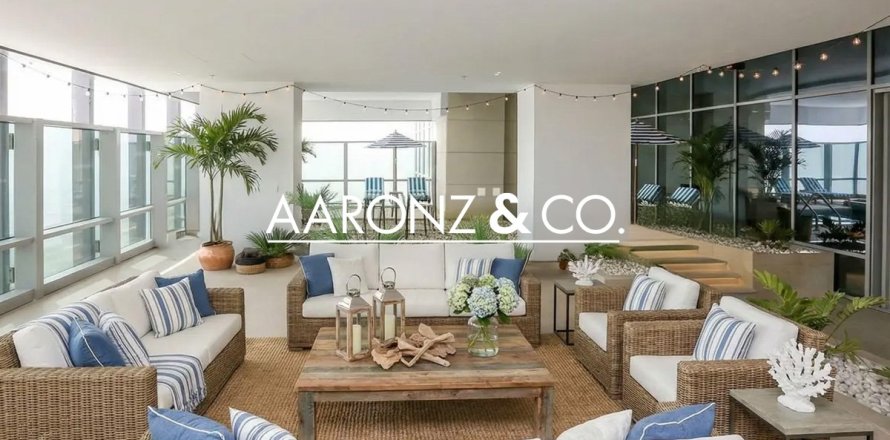 Ático en Business Bay, Dubai, 5 dormitorios, 878 m², № 95246