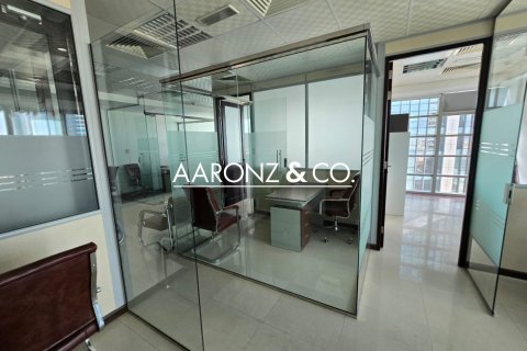 Office in Business Bay, Dubai 113 sq.m. № 95259 - photo 3