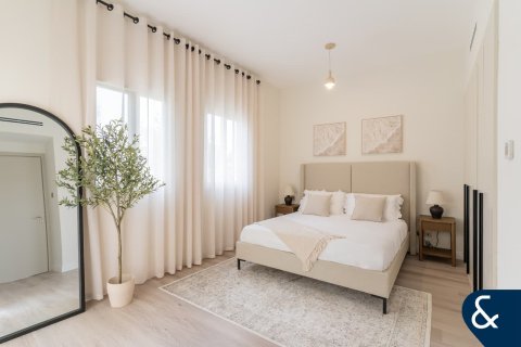 Villa in Springs 8, The Springs, Dubai 2 bedrooms, 157 sq.m. № 75189 - photo 13