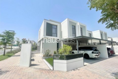 Townhouse in Al Furjan, Dubai 4 bedrooms, 330 sq.m. № 44568 - photo 2