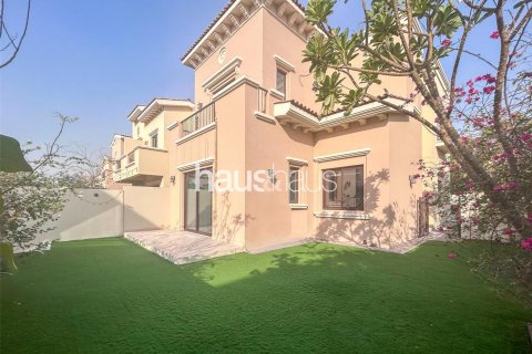 Villa in Mira, Reem, Dubai 4 bedrooms, 274 sq.m. № 44566 - photo 1