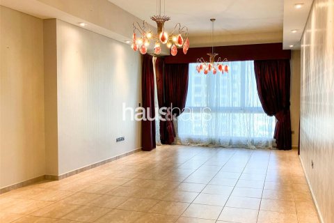 Apartment in Marina Residences, Palm Jumeirah, Dubai 2 bedrooms, 162 sq.m. № 44581 - photo 2