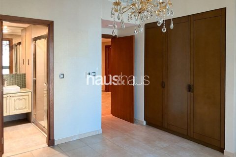 Apartment in Marina Residences, Palm Jumeirah, Dubai 2 bedrooms, 162 sq.m. № 44581 - photo 5