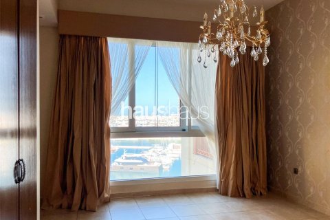Apartment in Marina Residences, Palm Jumeirah, Dubai 2 bedrooms, 162 sq.m. № 44581 - photo 11