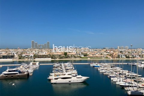 Apartment in Marina Residences, Palm Jumeirah, Dubai 2 bedrooms, 162 sq.m. № 44581 - photo 4