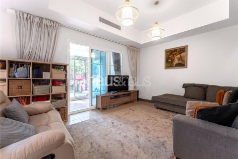 Купить виллу в Арабиан Ранчес, Дубай: 2 спальни, 175м², № 43884 - фото 6