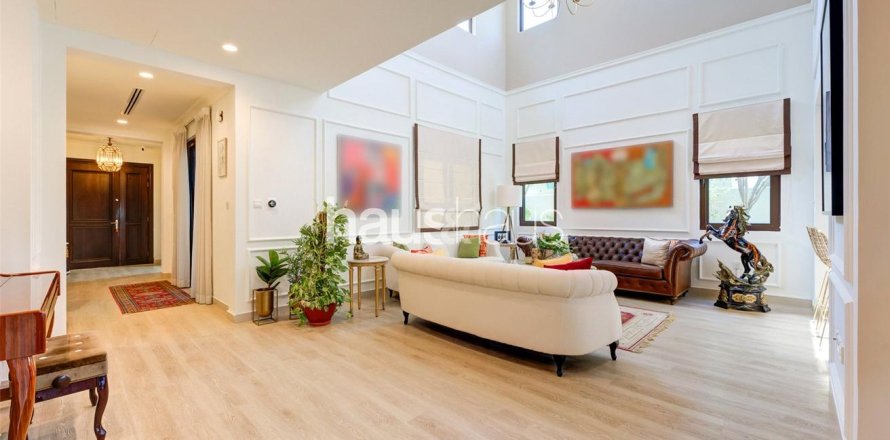Villa in Arabian Ranches 2, Dubai 5 bedrooms, 499 sq.m. № 43889