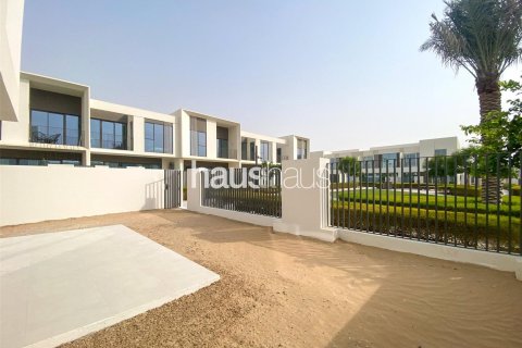 Adosado en The Valley, Dubai, 4 dormitorios, 206 m², № 43888 - foto 1