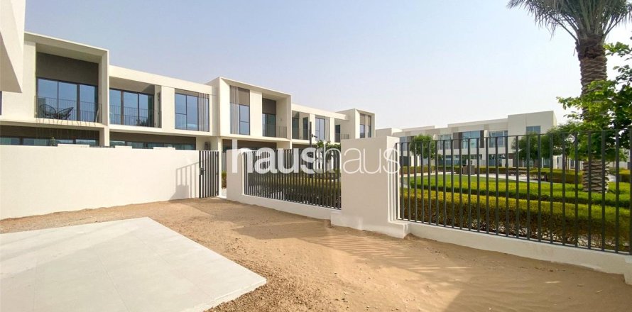 Adosado en The Valley, Dubai, 4 dormitorios, 206 m², № 43888