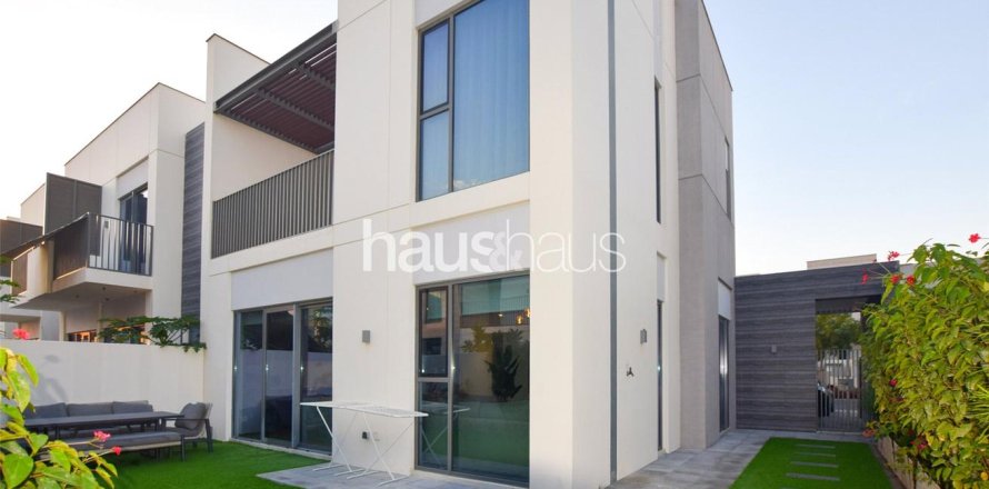Таунхаус в Sun, Arabian Ranches 3, Дубай, 4 спальни, 227м², № 43886